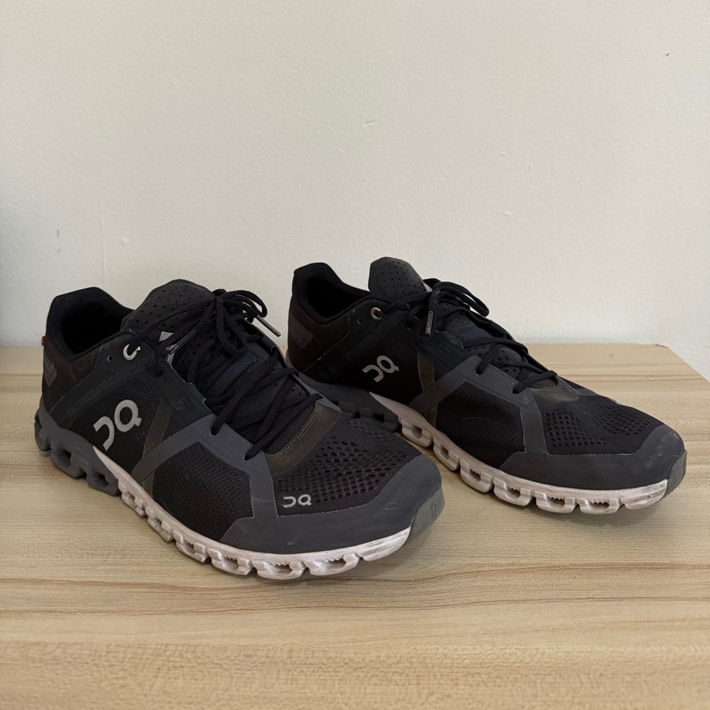 On Running Black and Gray Athletic Shoes